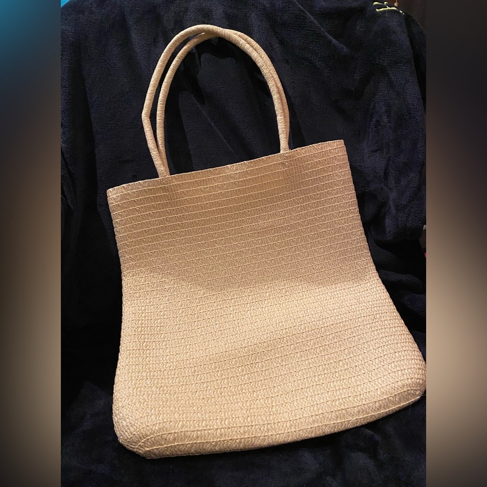 Straw tote bag